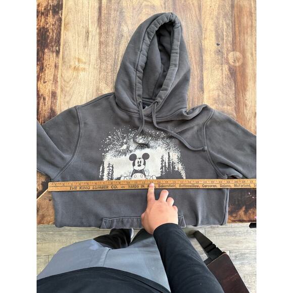 Disney X American Eagle Women's Gray Mickey Mouse Sweatshirt Hoodie Size Medium - Picture 4 of 4